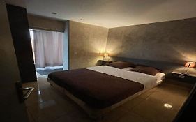 Lpl Paris Hotel